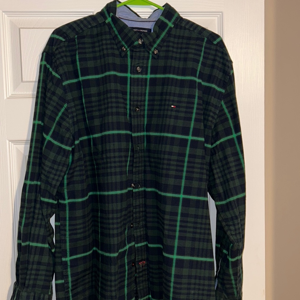 Tommy Hilfiger green plaid button down shirt